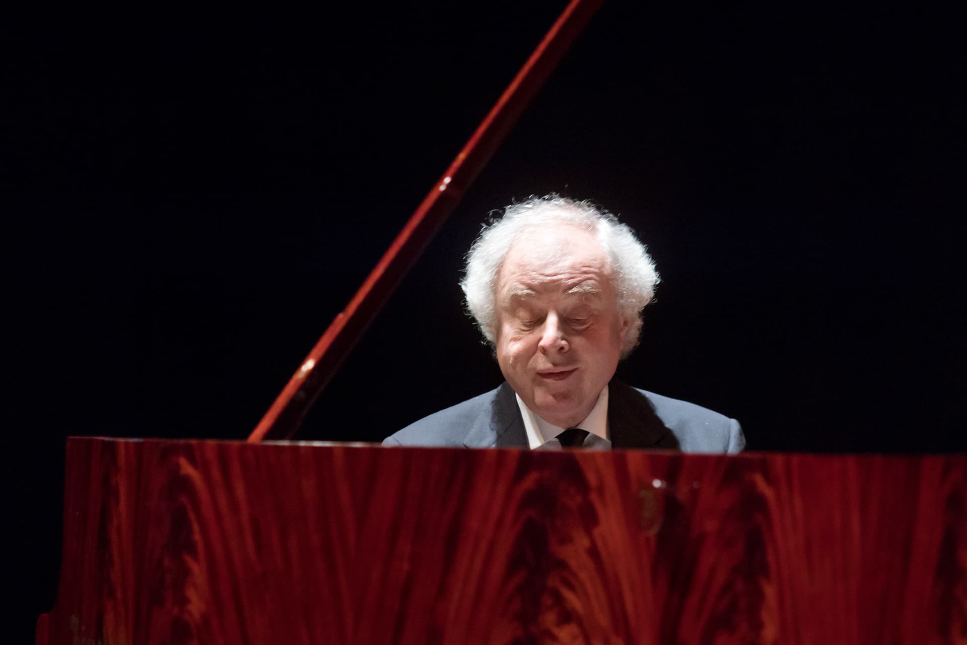 András Schiﬀ